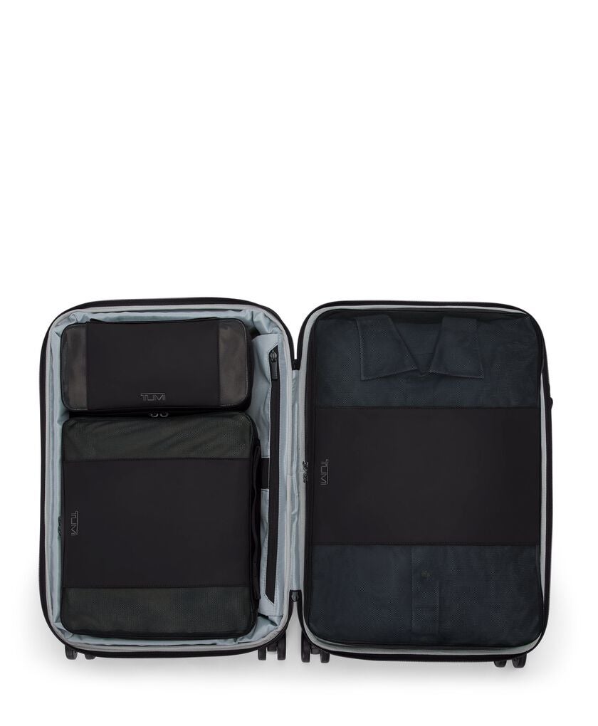 TUMI TRAVEL ACCESS. 旅行收納包  hi-res | TUMI