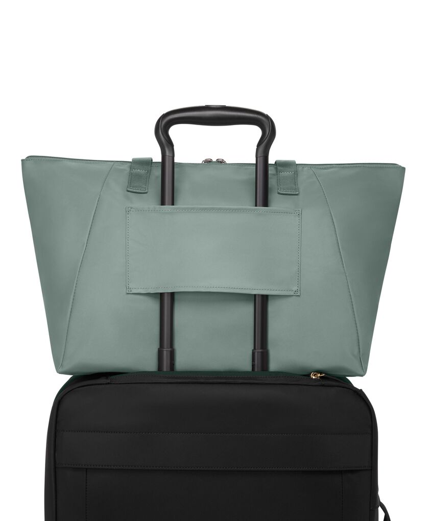 VOYAGEUR Just In Case&reg; 中型托特包  hi-res | TUMI