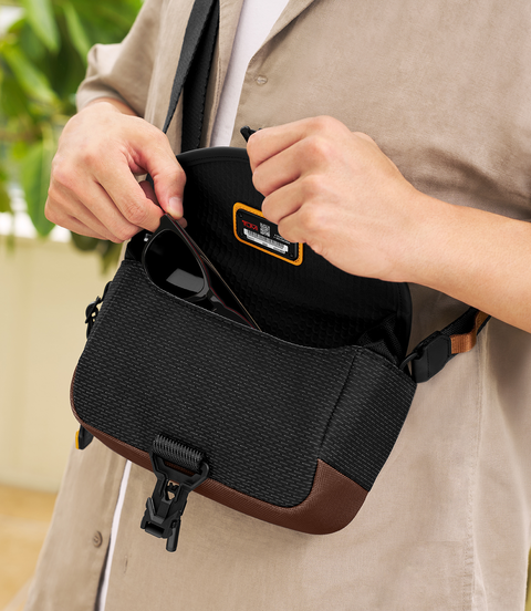ALPHA BRAVO Compasss 斜背包  lifestyle | TUMI