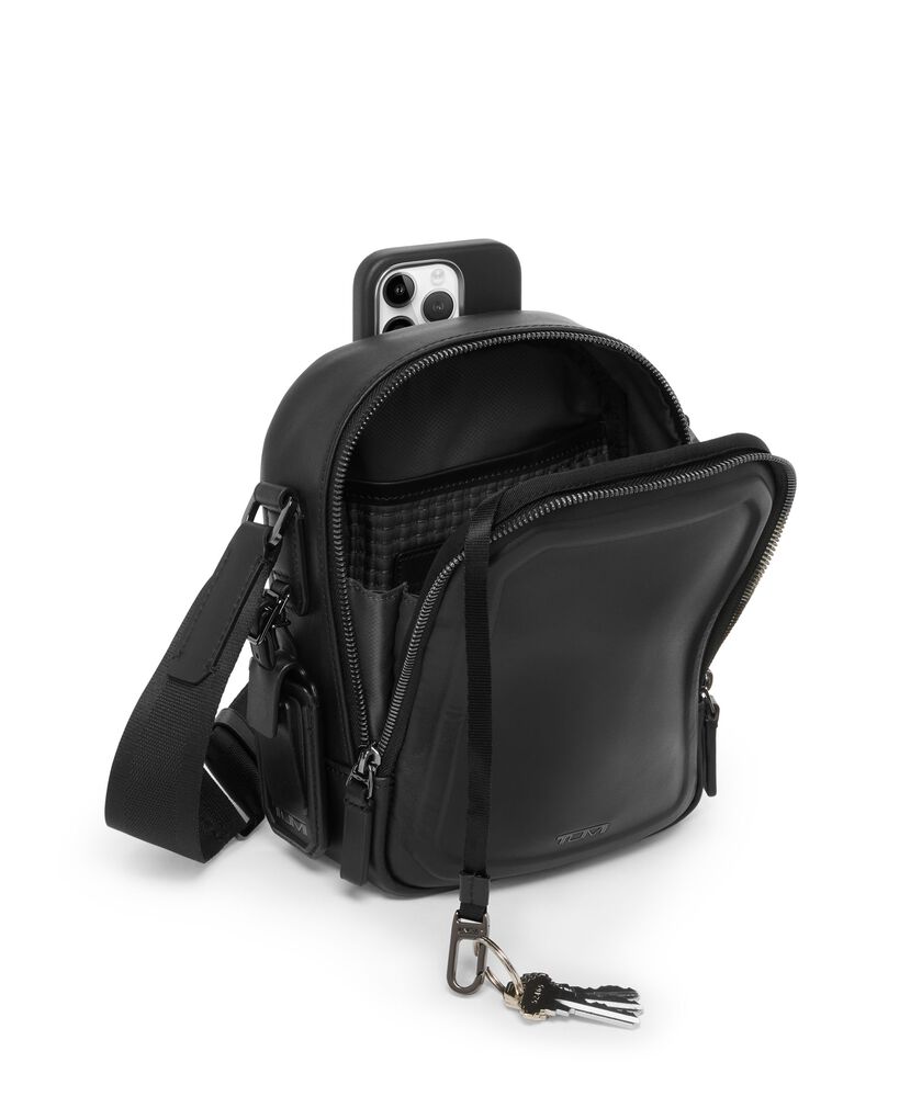 TUMI HARRISON Macri 小型皮革斜背包  hi-res | TUMI