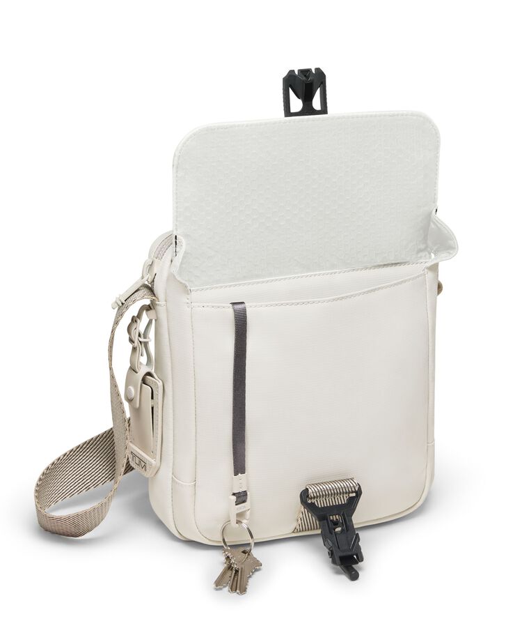 ALPHA BRAVO Junior 斜背包  hi-res | TUMI