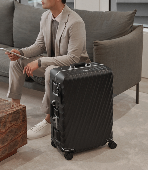 19 DEGREE 短程四輪托運行李箱  lifestyle | TUMI