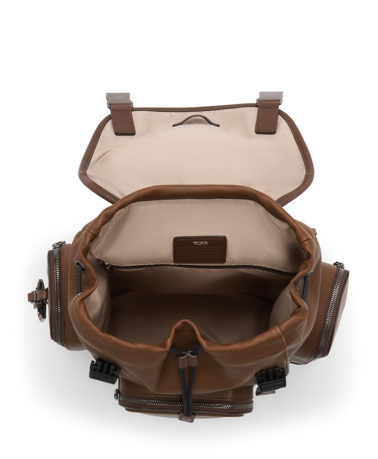 TUMI HARRISON Griffen 小型掀蓋式皮革後背包  hi-res | TUMI
