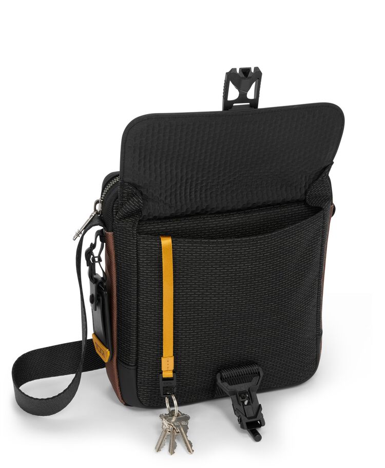 ALPHA BRAVO Junior 斜背包  hi-res | TUMI