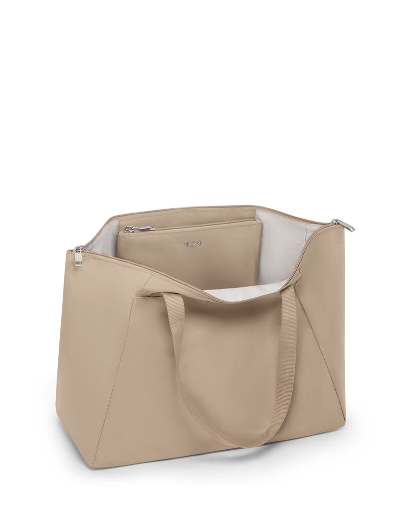 VOYAGEUR Just In Case&reg; 中型托特包  hi-res | TUMI