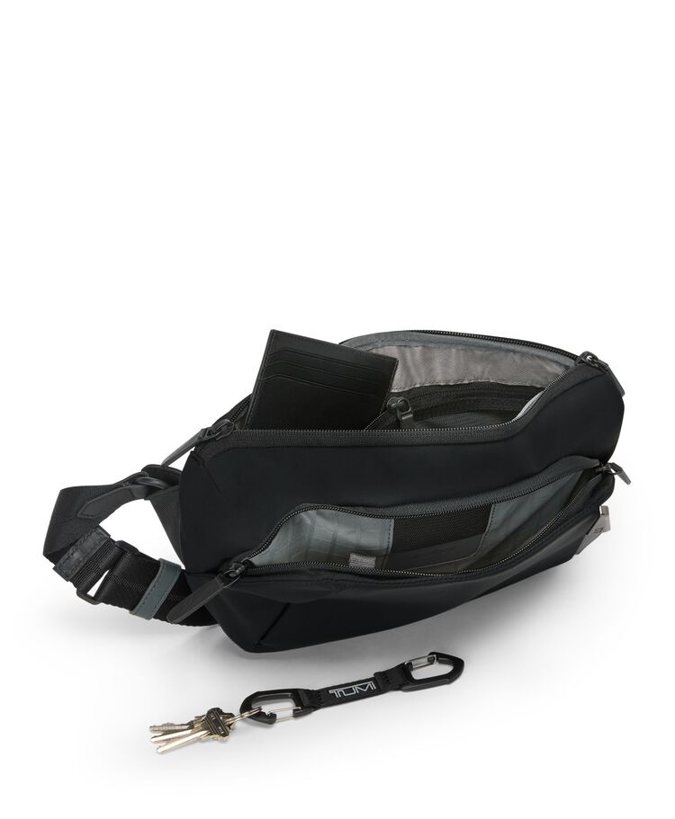 TUMI AXIS 中型肩背包  hi-res | TUMI