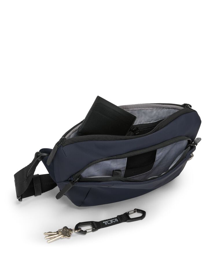 TUMI AXIS 中型肩背包  hi-res | TUMI