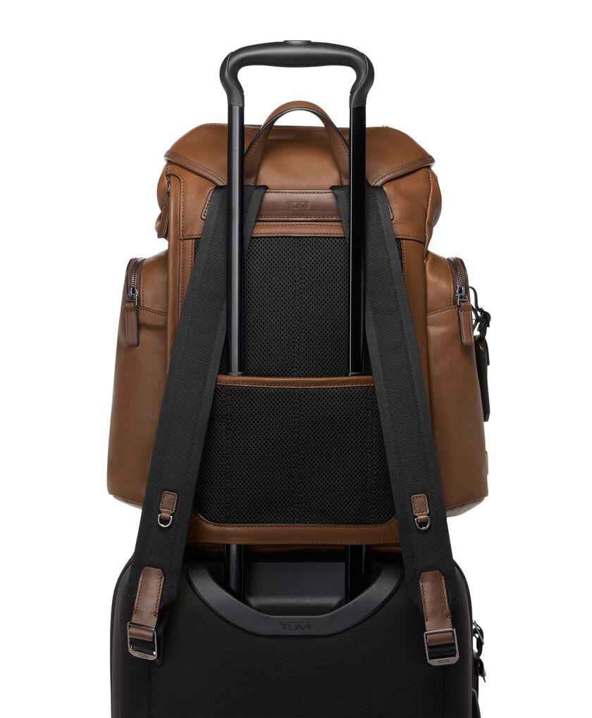 TUMI HARRISON Griffen 小型掀蓋式皮革後背包  hi-res | TUMI