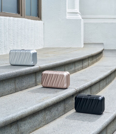 19 DEGREE ALUMINUM Minaudiere 手拿包  lifestyle | TUMI