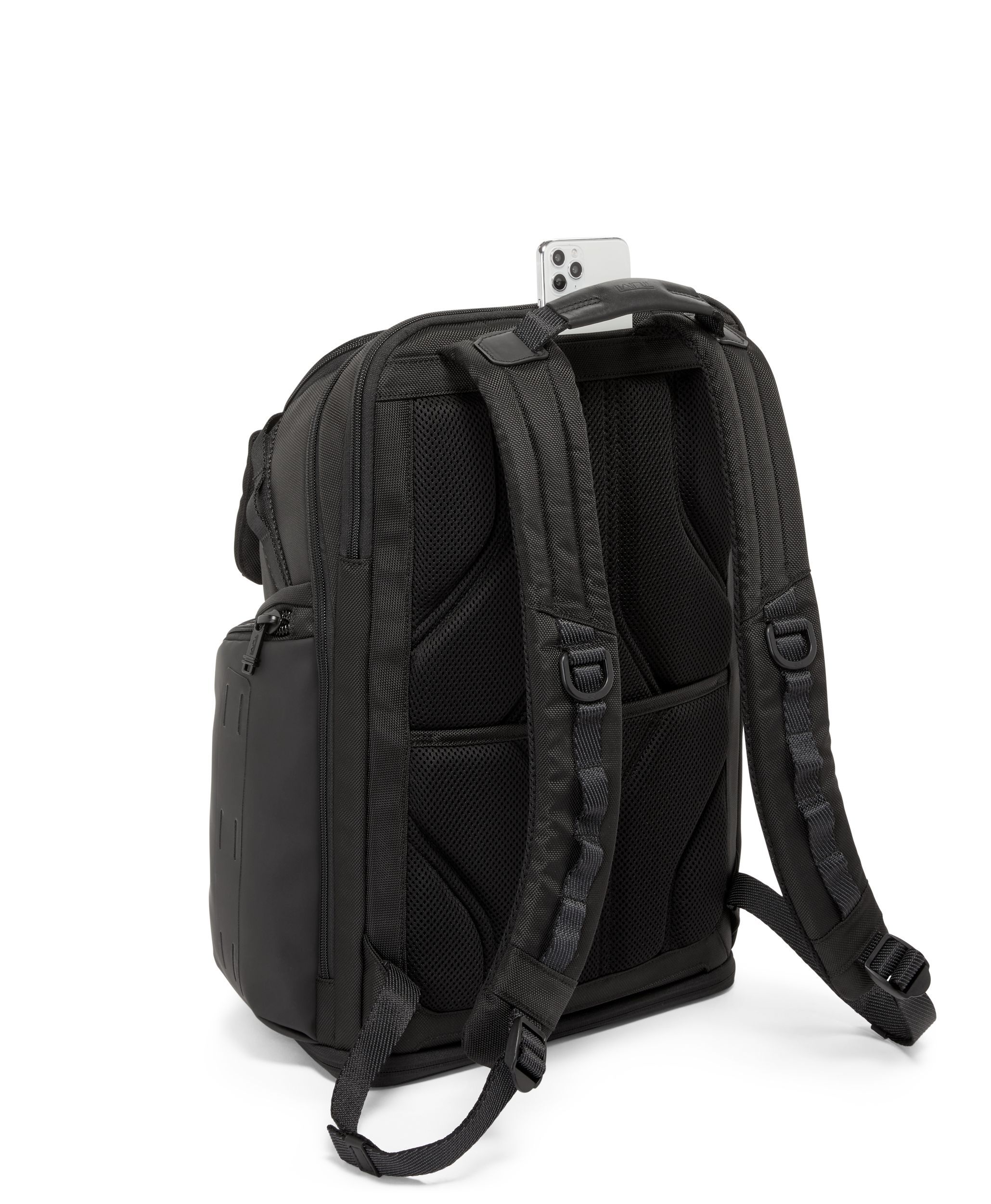 Alpha Bravo Nomadic 背包in 黑色| TUMI Taiwan