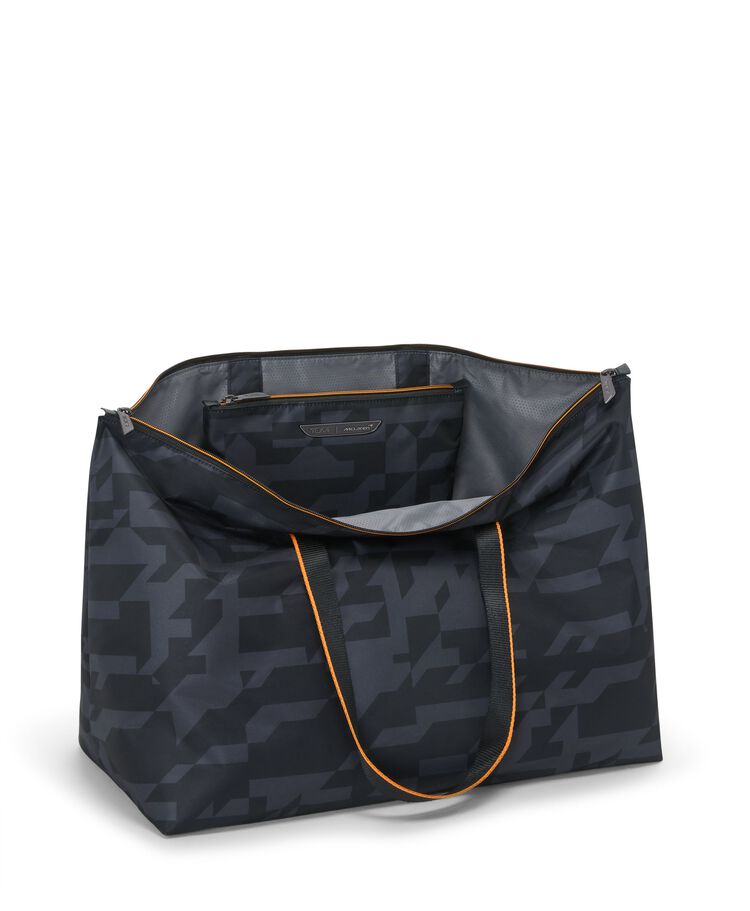 TUMI I MCLAREN Just In Case&reg; 托特包  hi-res | TUMI
