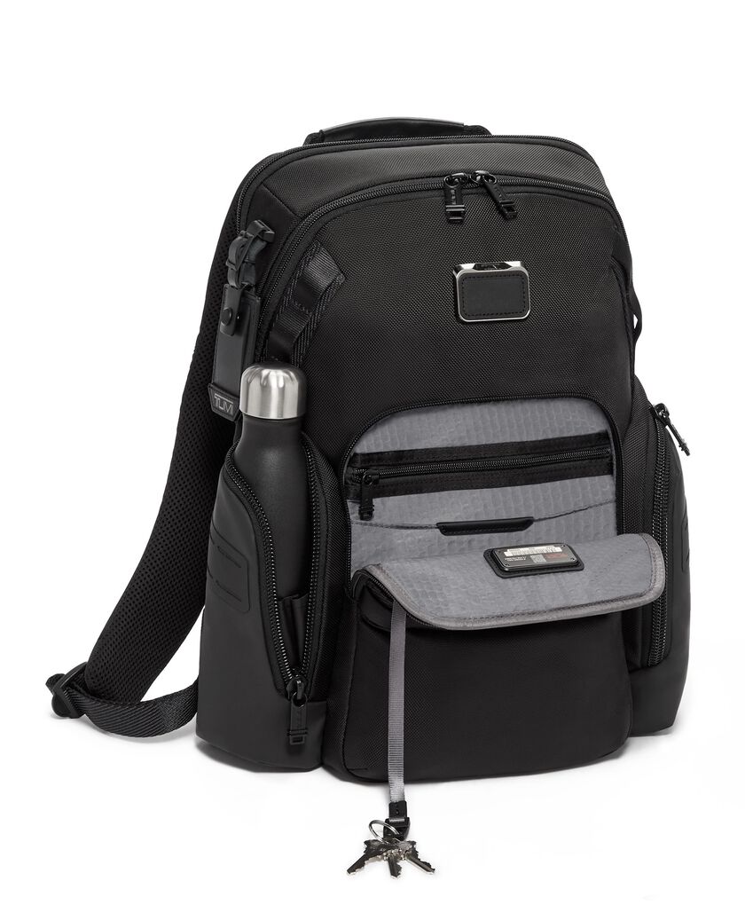 ALPHA BRAVO Navigation 背包  hi-res | TUMI